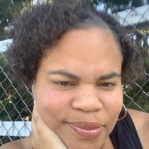 Meet your Posher, Stacey